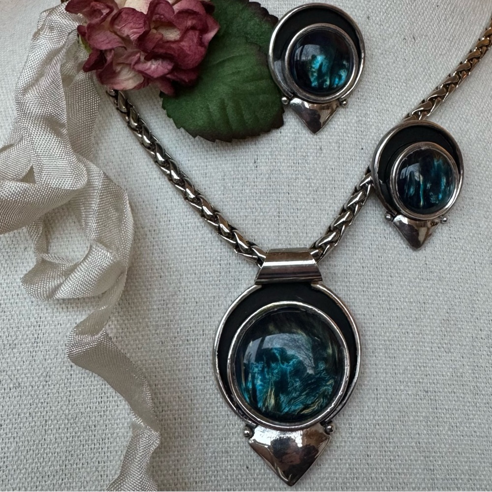 Rare Find Vintage Silver Necklace & Earrings – Blue Teal Stone Statement Set